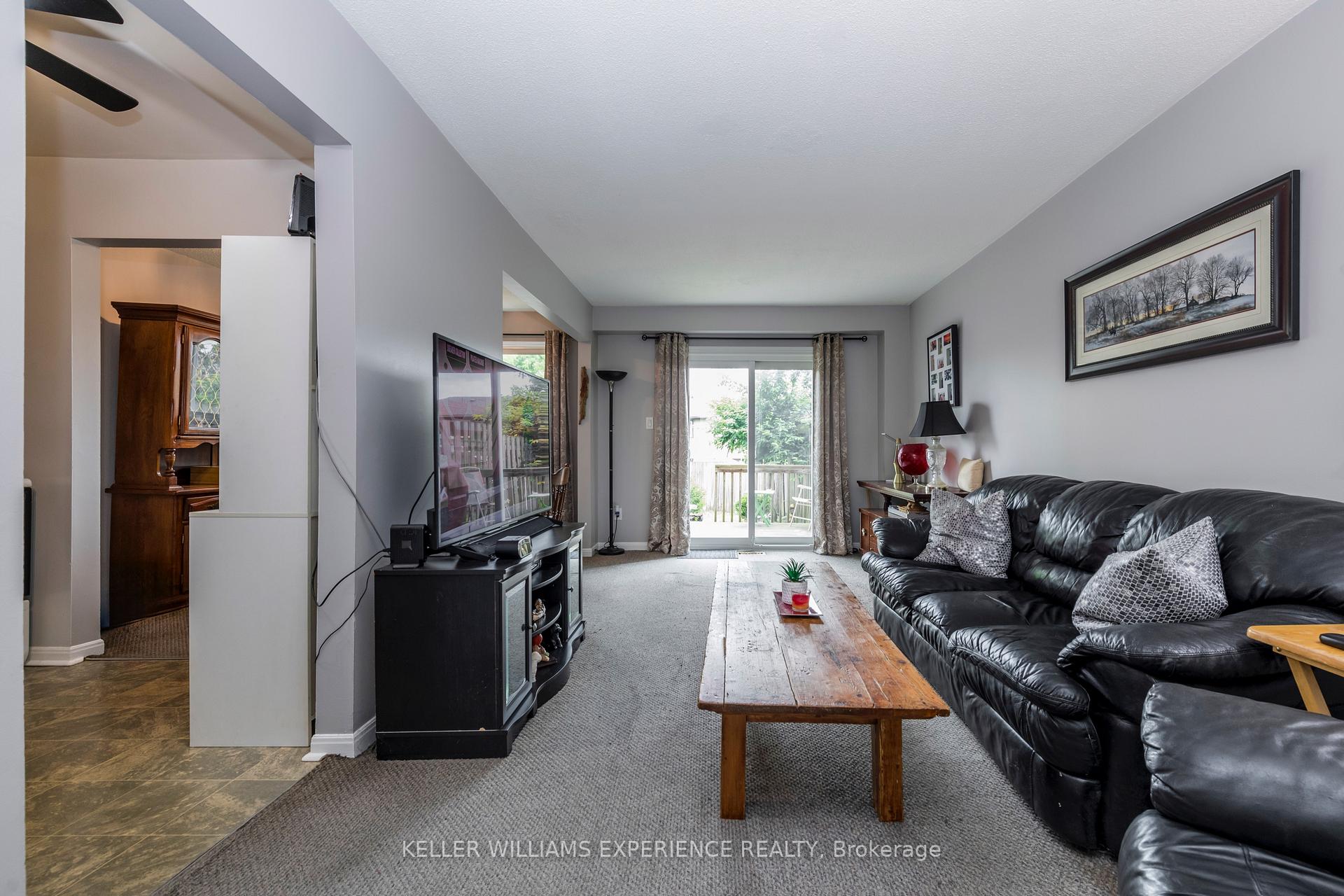 Photo 7 of 88 Chaucer Crescent, Barrie, Letitia Heights — HOMEH