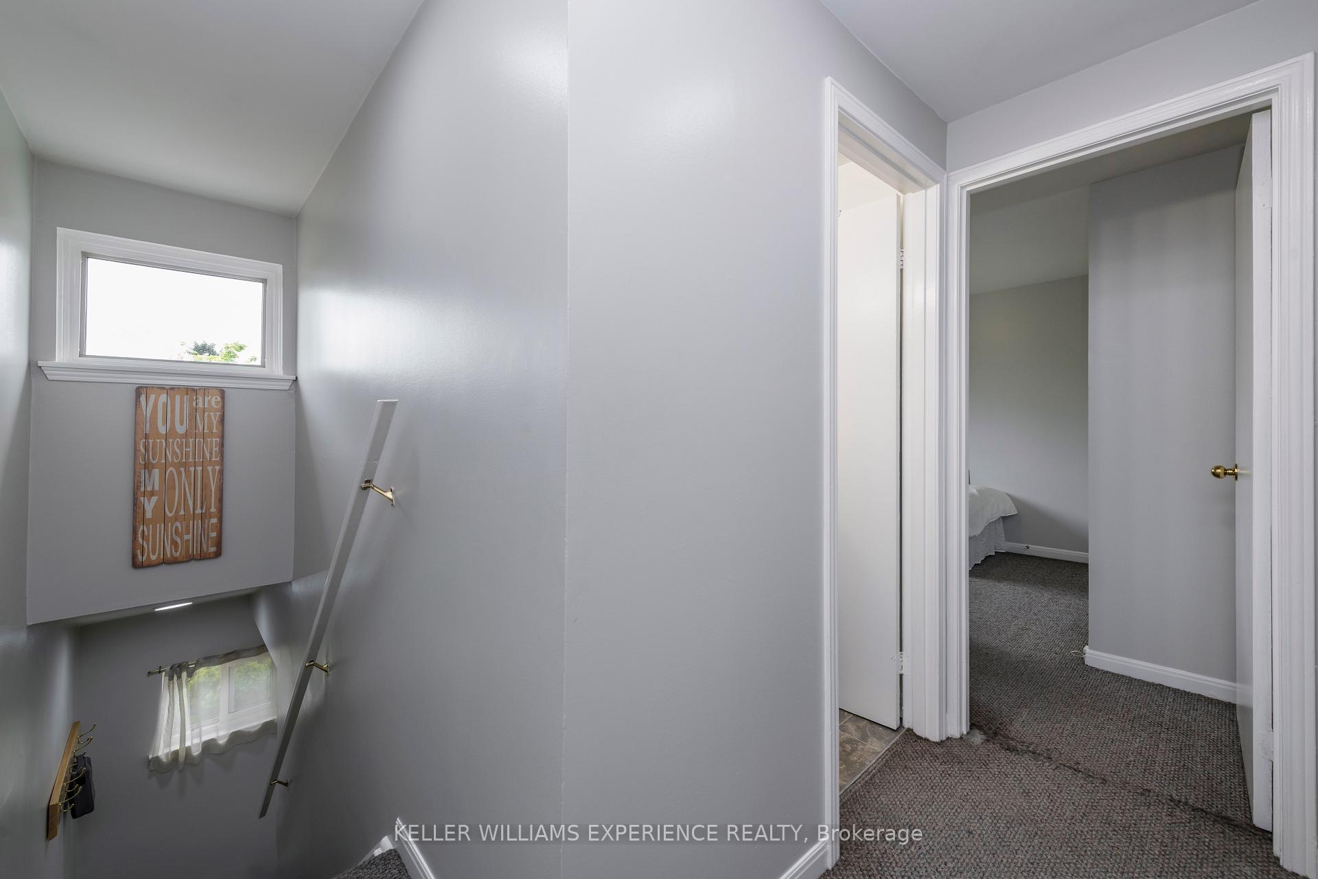 Photo 12 of 88 Chaucer Crescent, Barrie, Letitia Heights — HOMEH