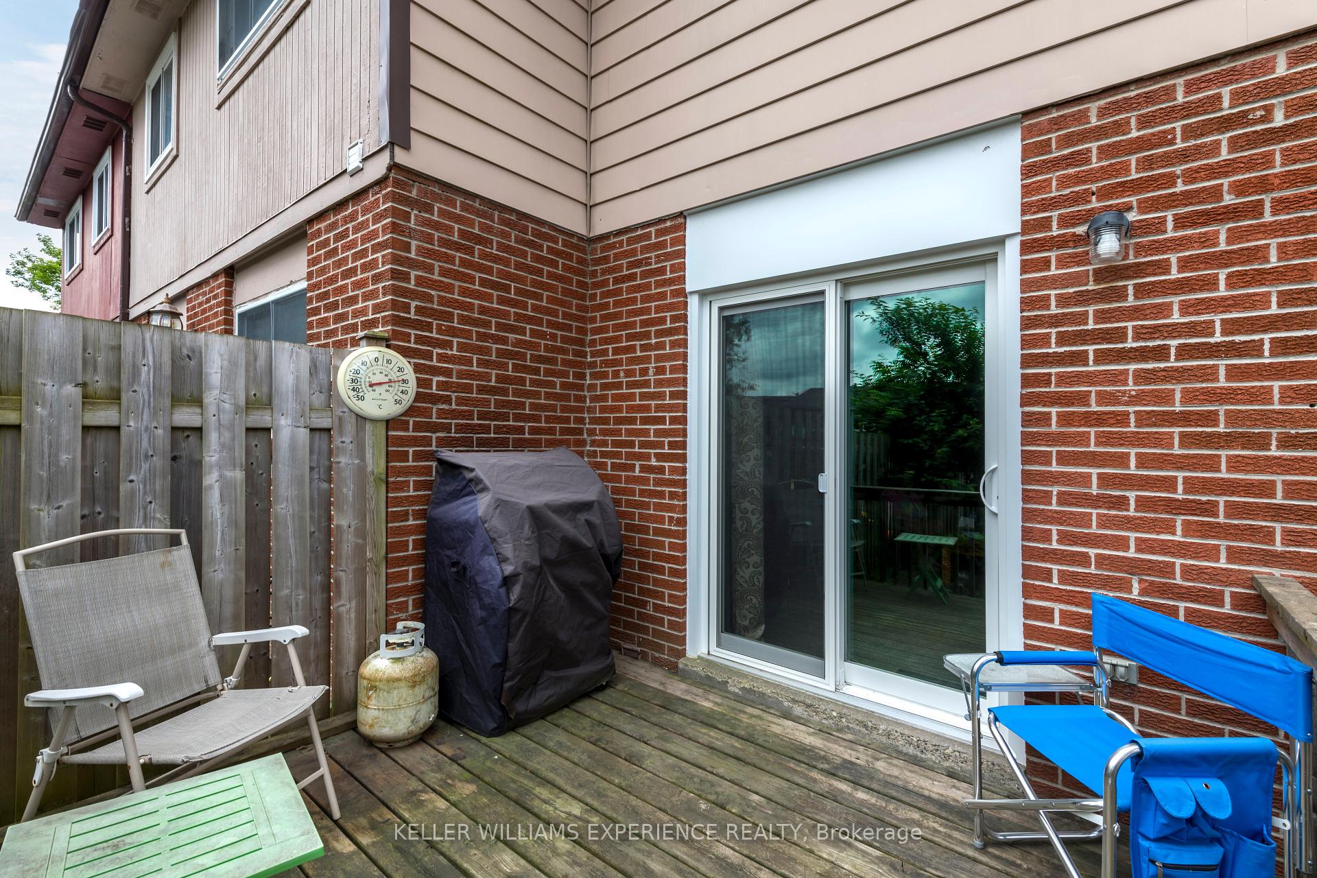 Photo 21 of 88 Chaucer Crescent, Barrie, Letitia Heights — HOMEH