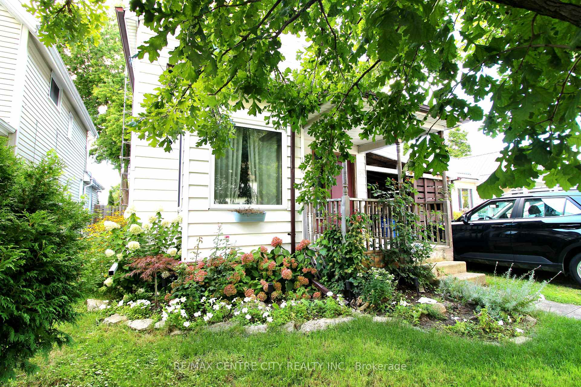 Front of 124 Joseph Street