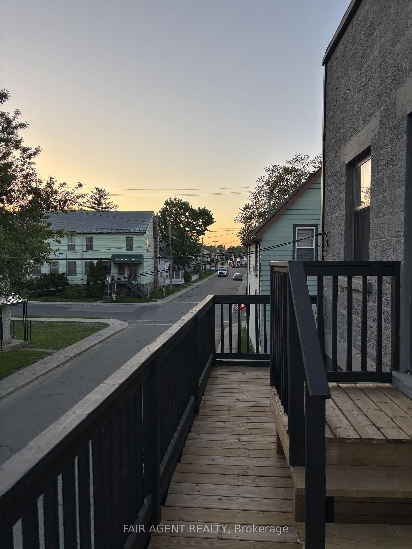 Photo 5 of 75 John Street, Brockville — HOMEH