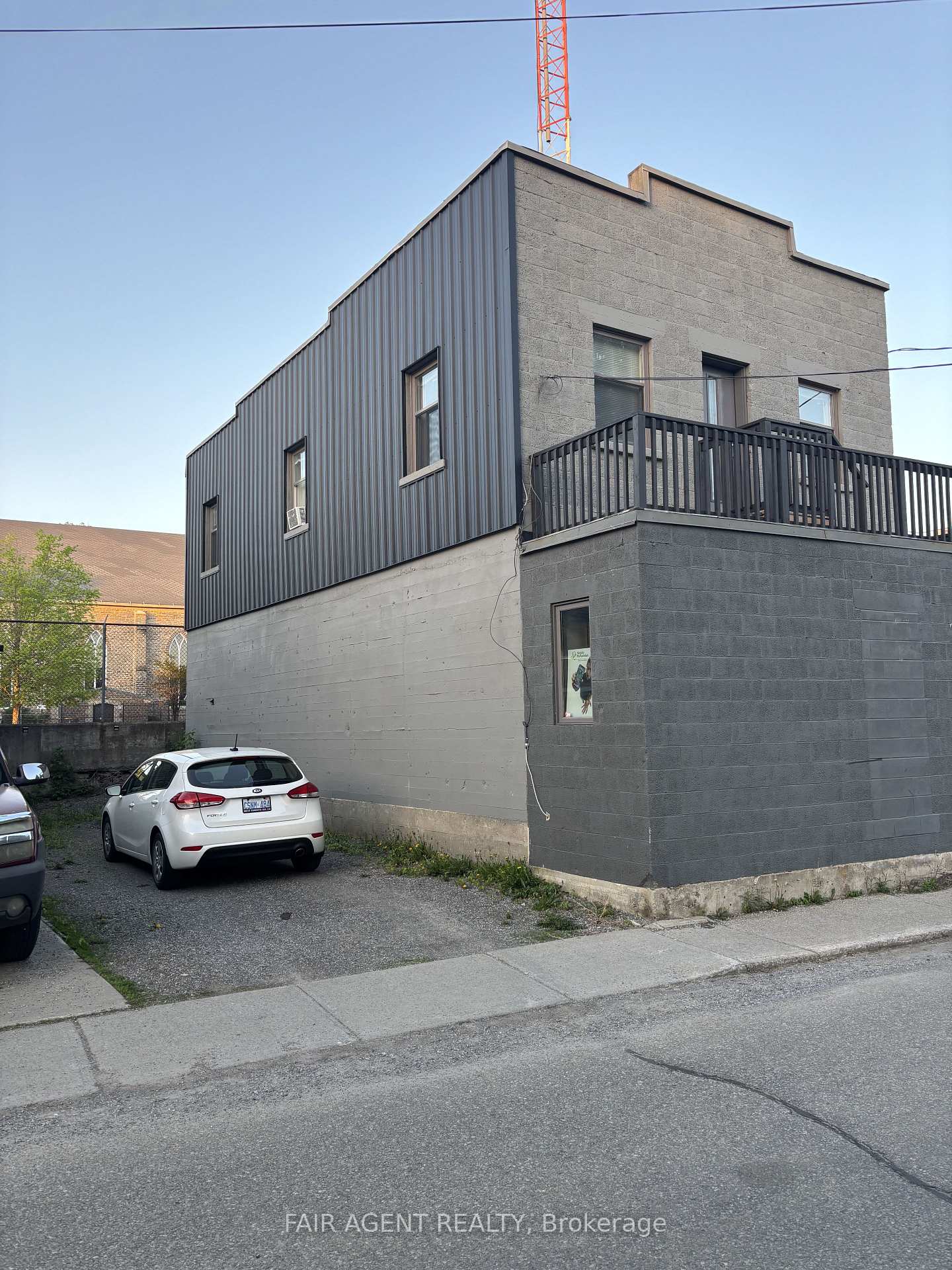 Photo 24 of 75 John Street, Brockville — HOMEH