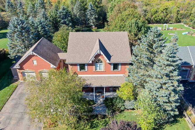 Photo 2 of 18 Mccullogh Drive, Erin, Hillsburgh — HOMEH
