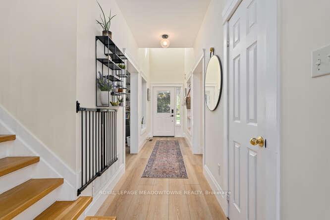 Photo 8 of 18 Mccullogh Drive, Erin, Hillsburgh — HOMEH