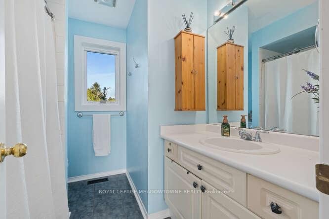 Photo 36 of 18 Mccullogh Drive, Erin, Hillsburgh — HOMEH