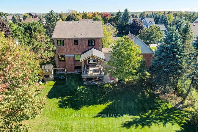 Photo 49 of 18 Mccullogh Drive, Erin, Hillsburgh — HOMEH
