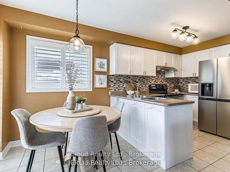Photo 14 of 329 Ellwood Drive W, Caledon, Bolton West — HOMEH