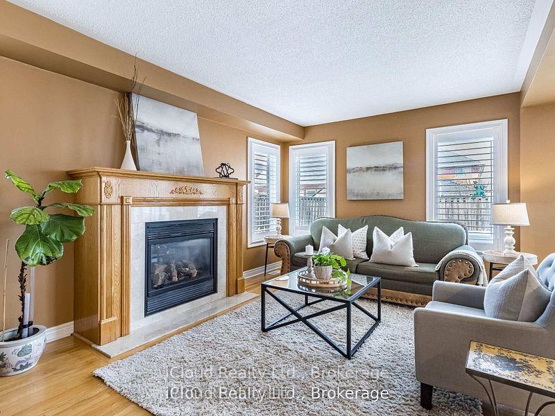 Photo 18 of 329 Ellwood Drive W, Caledon, Bolton West — HOMEH