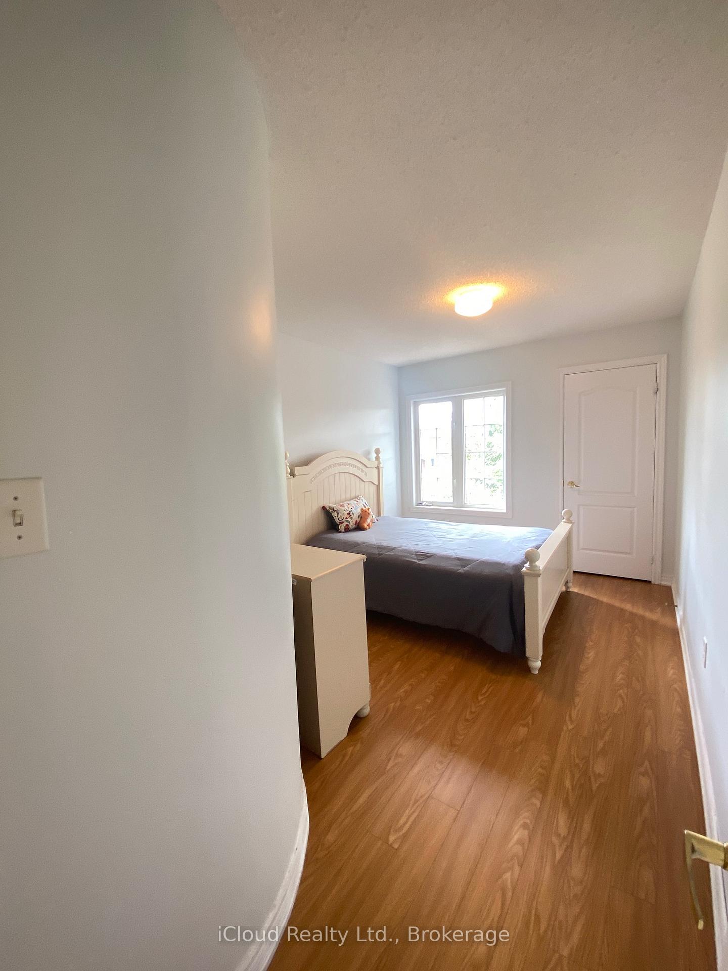 Photo 33 of 329 Ellwood Drive W, Caledon, Bolton West — HOMEH