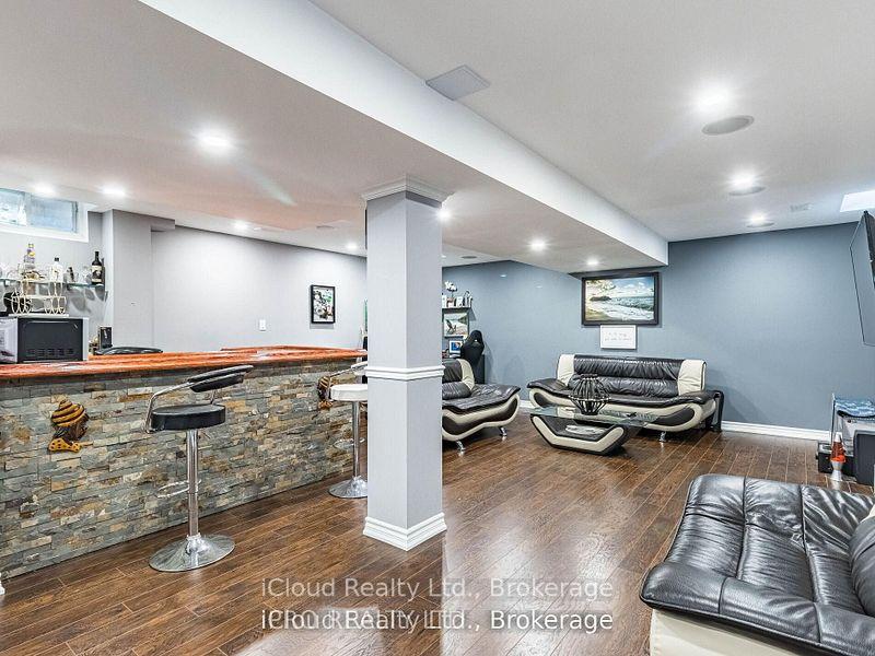 Photo 35 of 329 Ellwood Drive W, Caledon, Bolton West — HOMEH