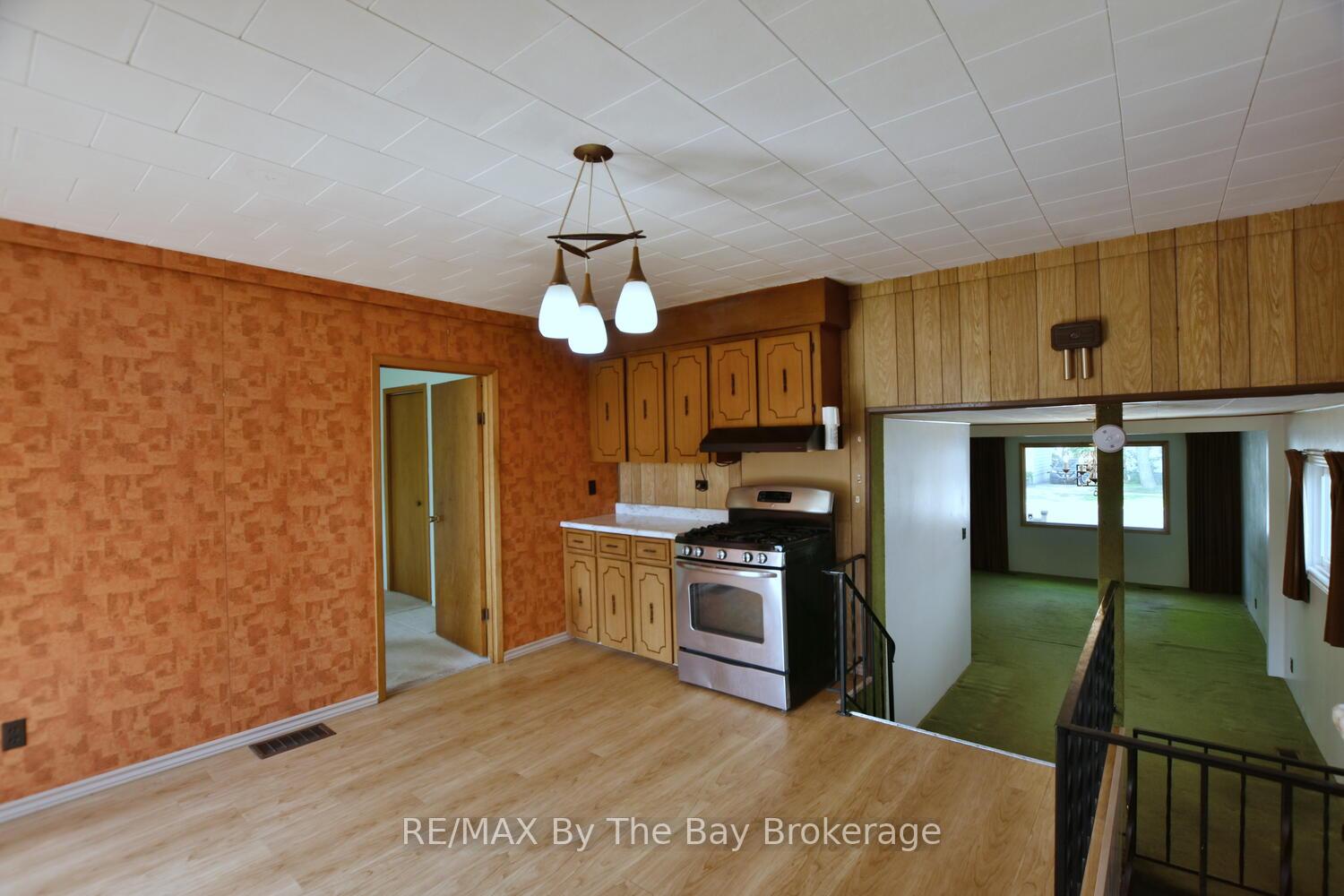 Photo 12 of 473 Maple Street, Collingwood — HOMEH