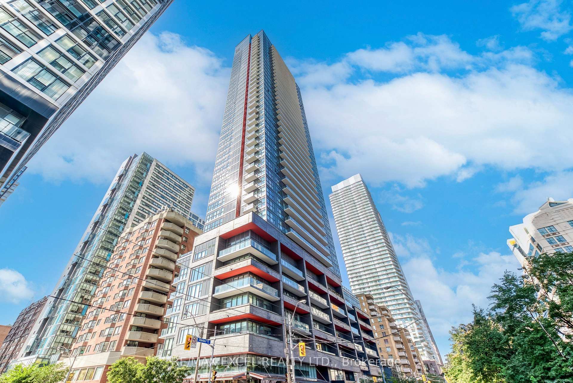 Front of Unit 3105, 159 Dundas Street E