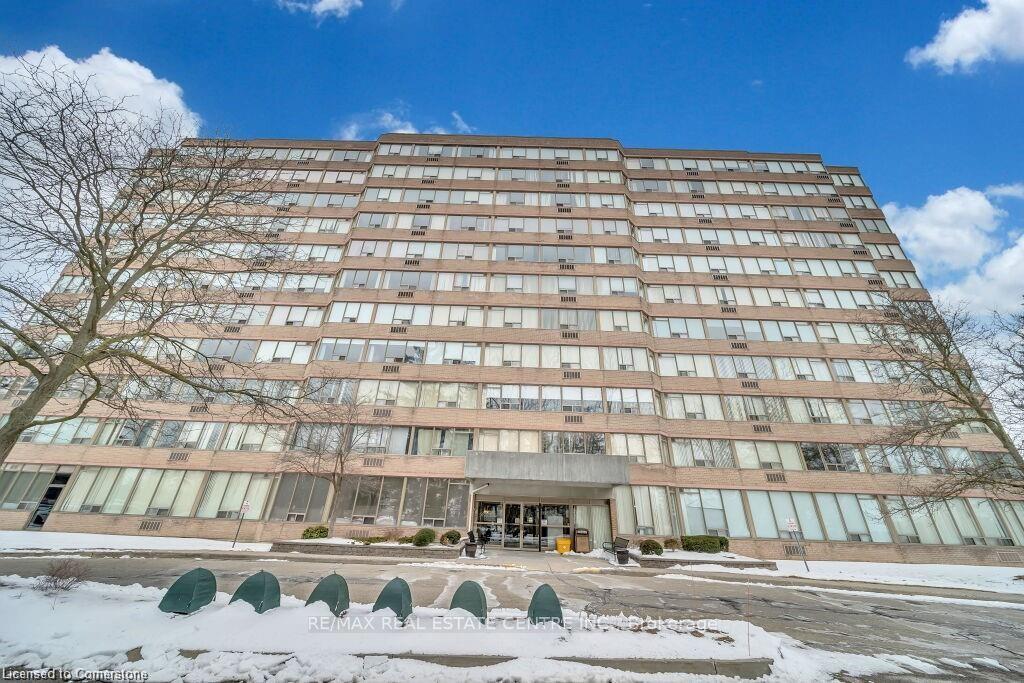 Photo 2 of Unit 311, 3227 King Street E, Kitchener, Chicopee/Freeport — HOMEH