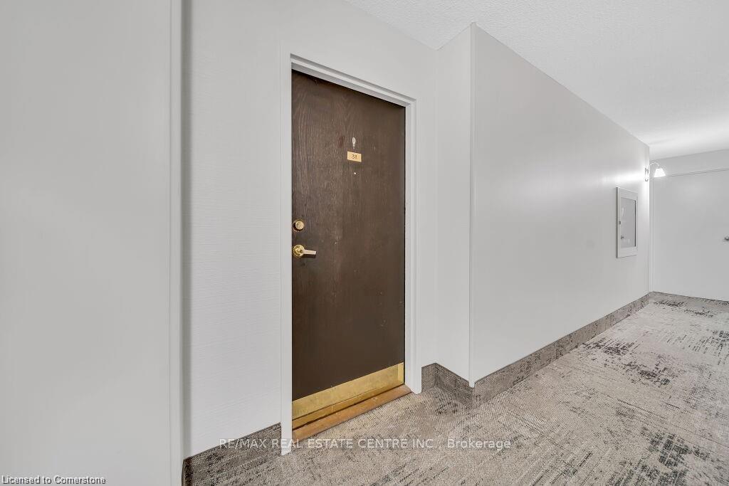Photo 5 of Unit 311, 3227 King Street E, Kitchener, Chicopee/Freeport — HOMEH