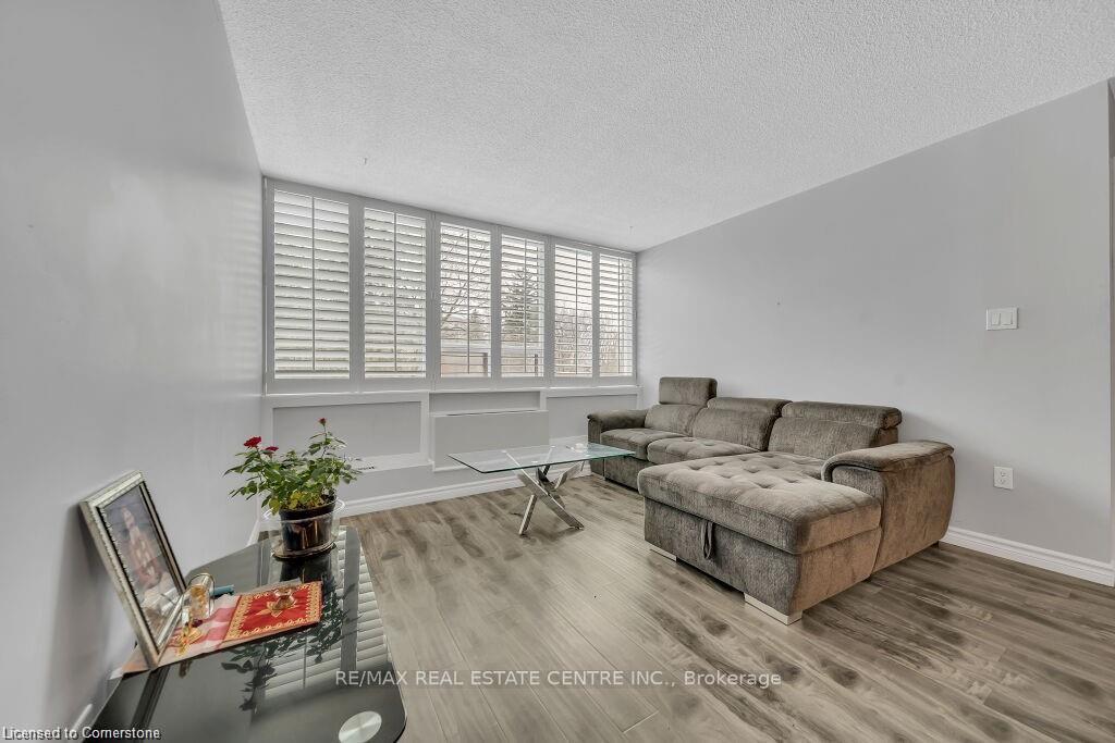 Photo 9 of Unit 311, 3227 King Street E, Kitchener, Chicopee/Freeport — HOMEH