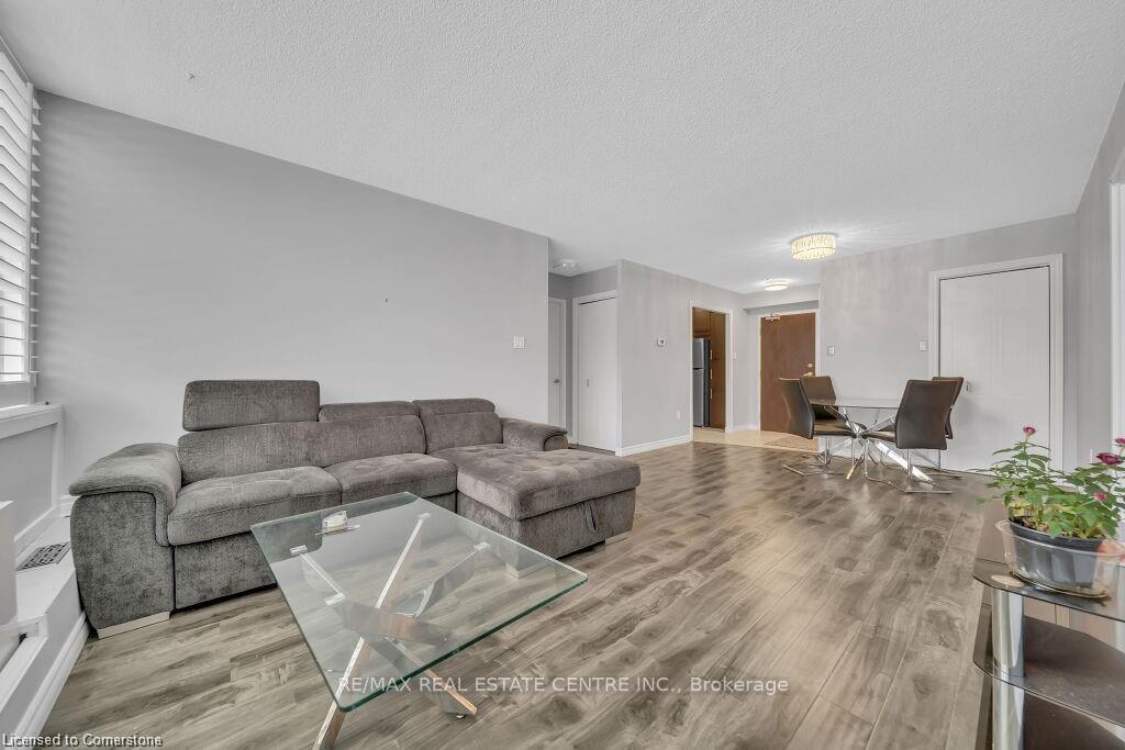 Photo 10 of Unit 311, 3227 King Street E, Kitchener, Chicopee/Freeport — HOMEH