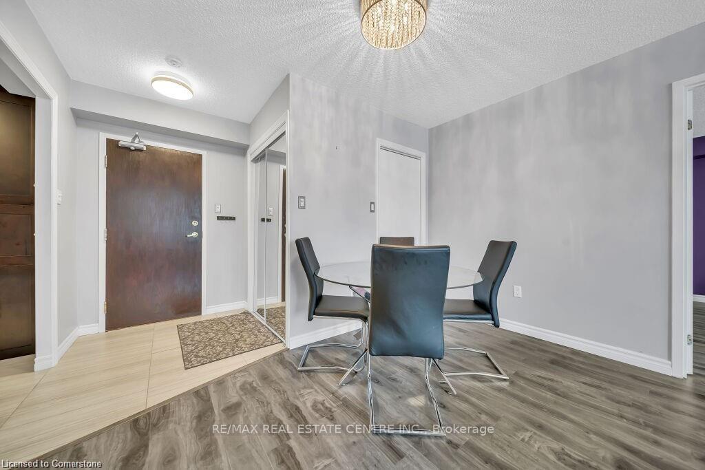 Photo 12 of Unit 311, 3227 King Street E, Kitchener, Chicopee/Freeport — HOMEH