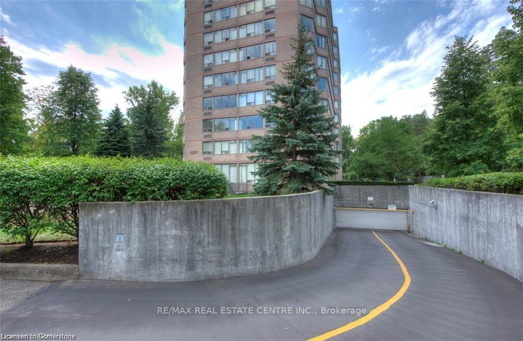 Photo 33 of Unit 311, 3227 King Street E, Kitchener, Chicopee/Freeport — HOMEH