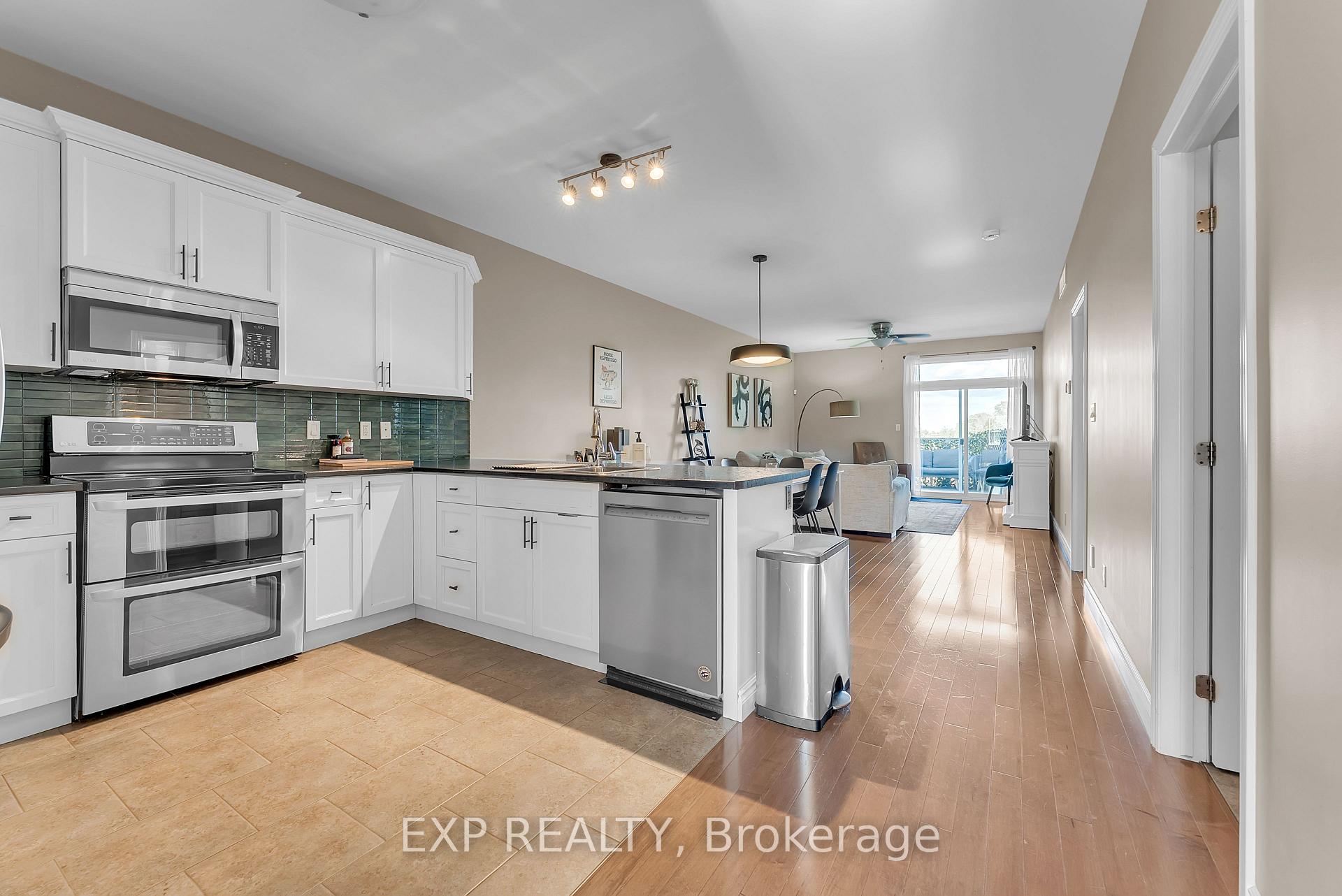 Photo 10 of 39 Hanover Court, Belleville, Thurlow Ward — HOMEH