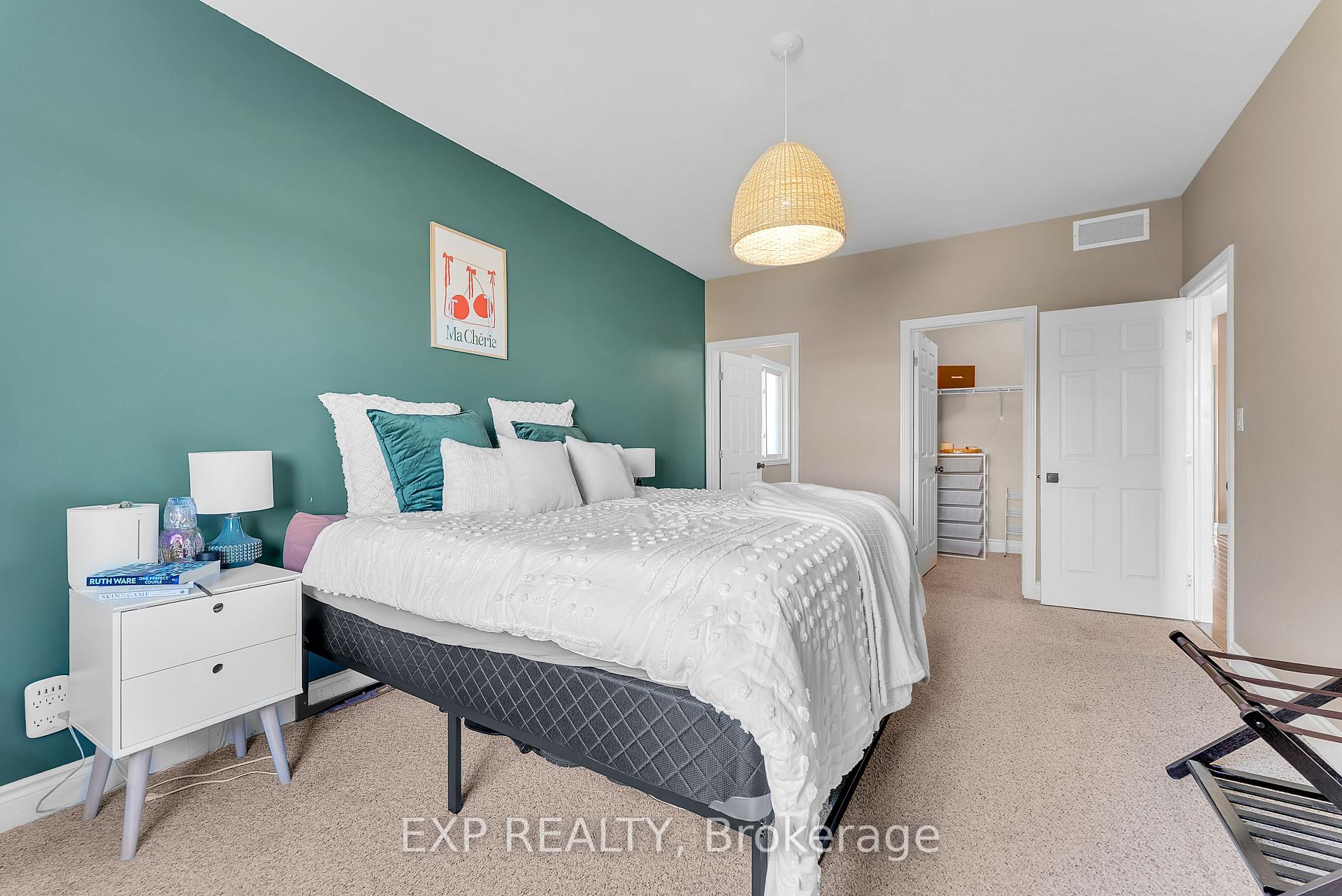 Photo 20 of 39 Hanover Court, Belleville, Thurlow Ward — HOMEH