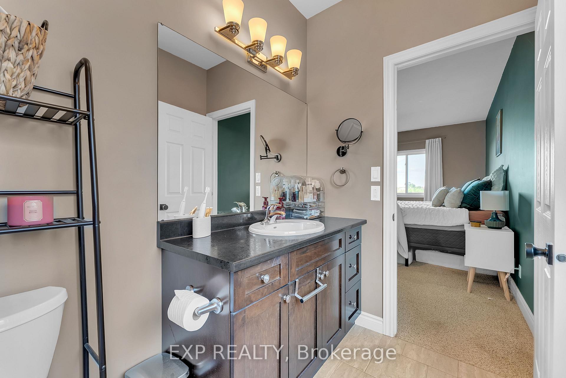 Photo 21 of 39 Hanover Court, Belleville, Thurlow Ward — HOMEH