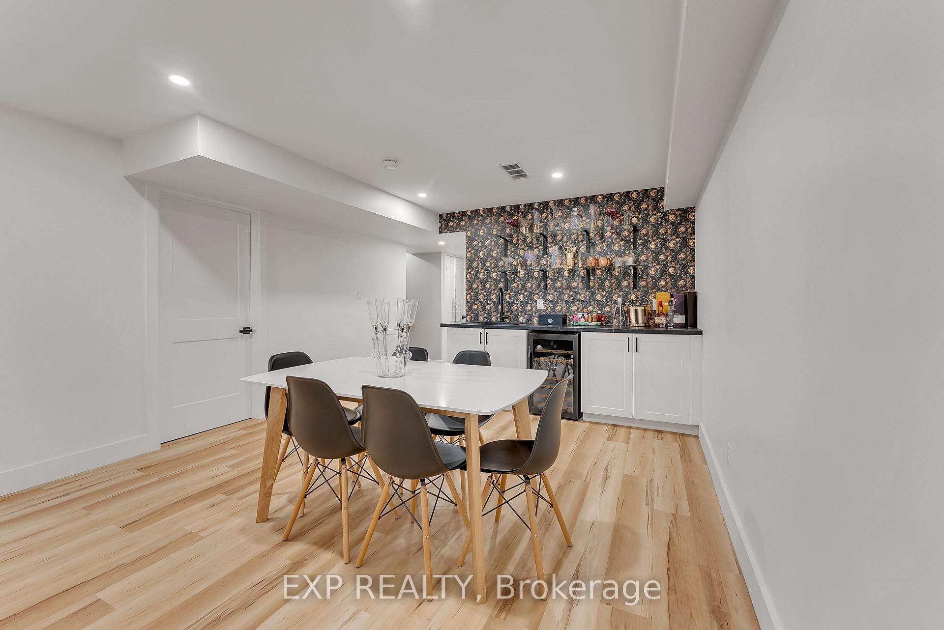 Photo 29 of 39 Hanover Court, Belleville, Thurlow Ward — HOMEH