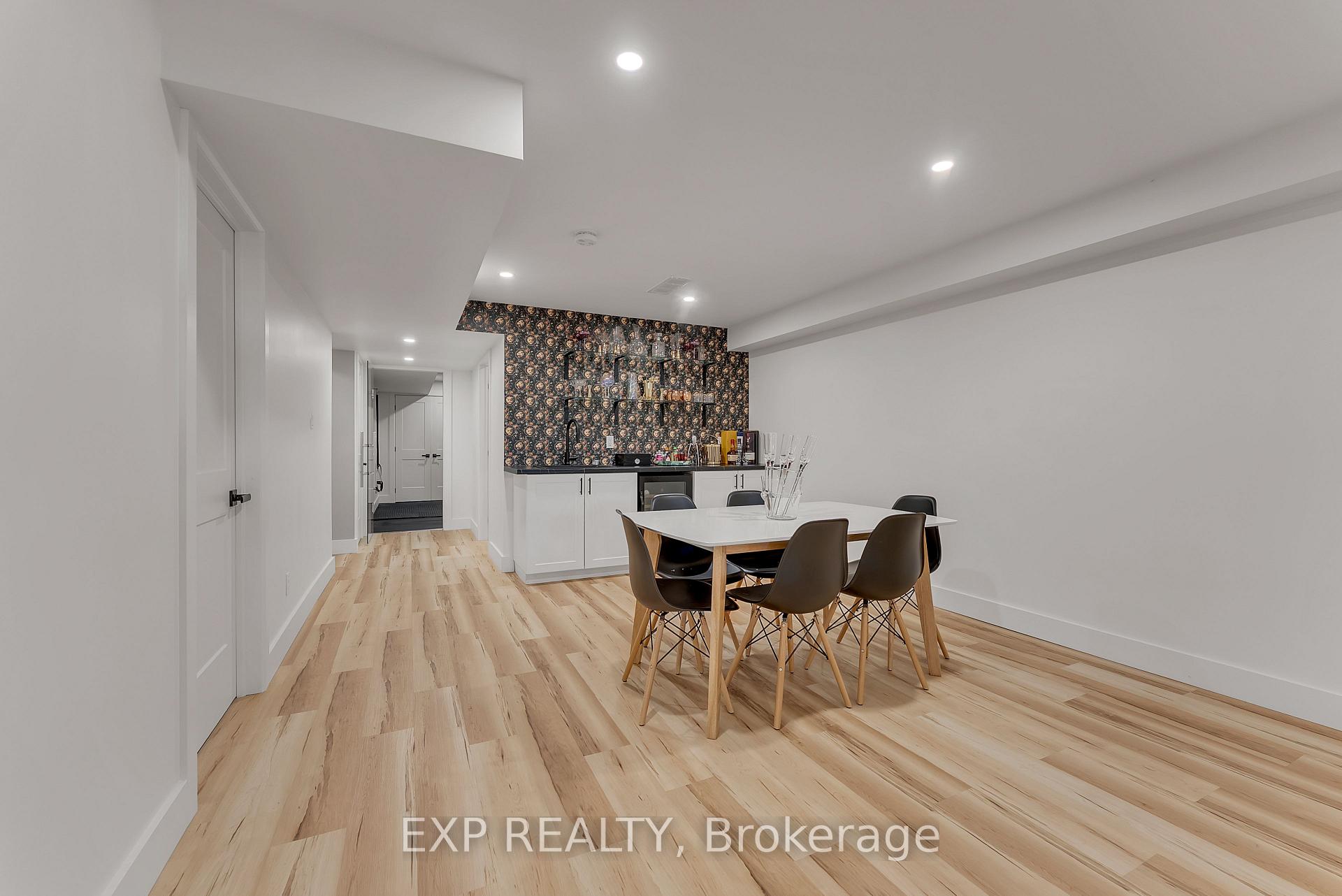 Photo 31 of 39 Hanover Court, Belleville, Thurlow Ward — HOMEH