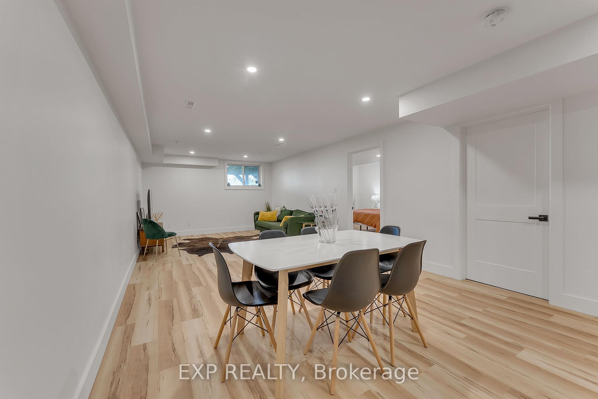 Photo 32 of 39 Hanover Court, Belleville, Thurlow Ward — HOMEH
