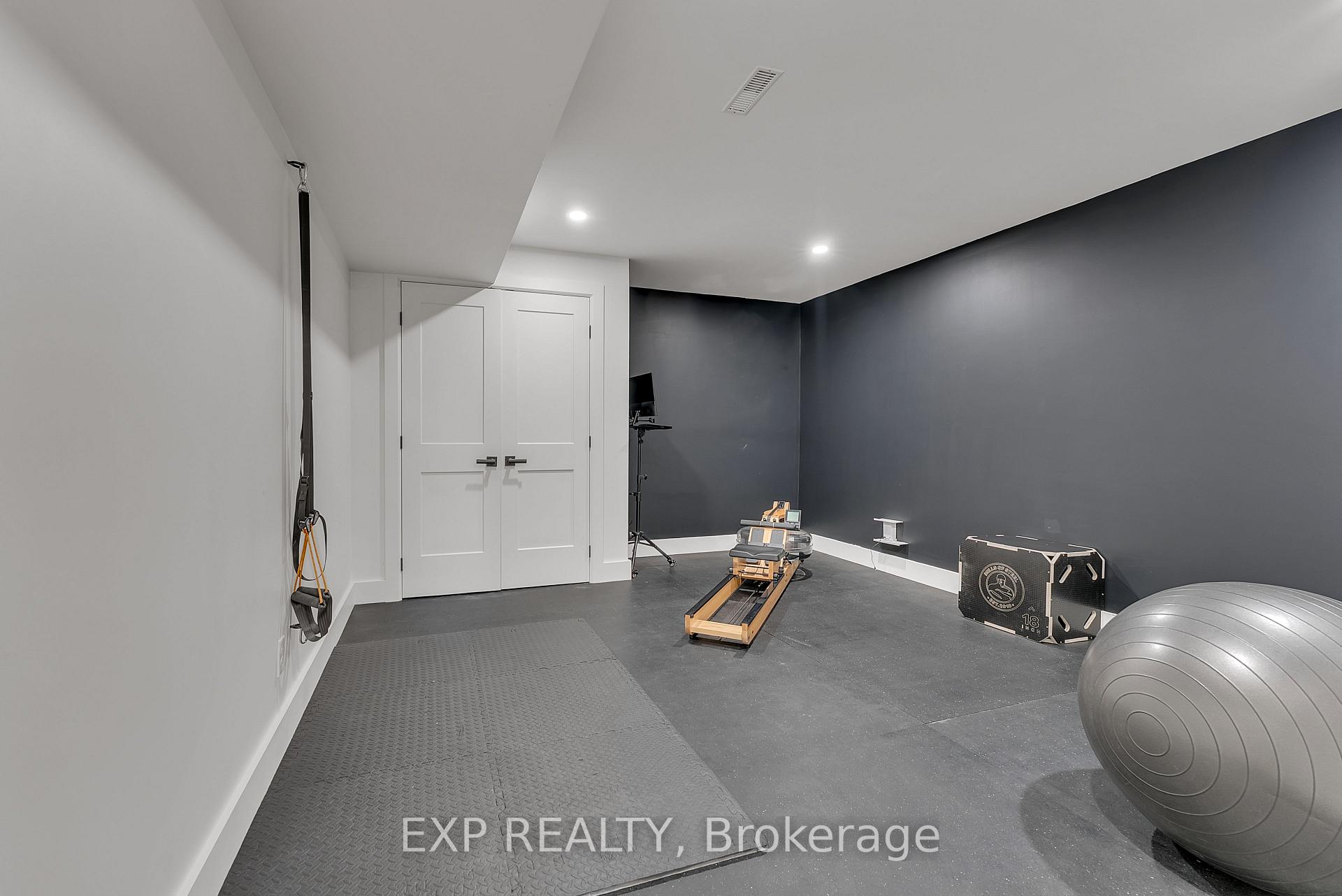 Photo 41 of 39 Hanover Court, Belleville, Thurlow Ward — HOMEH