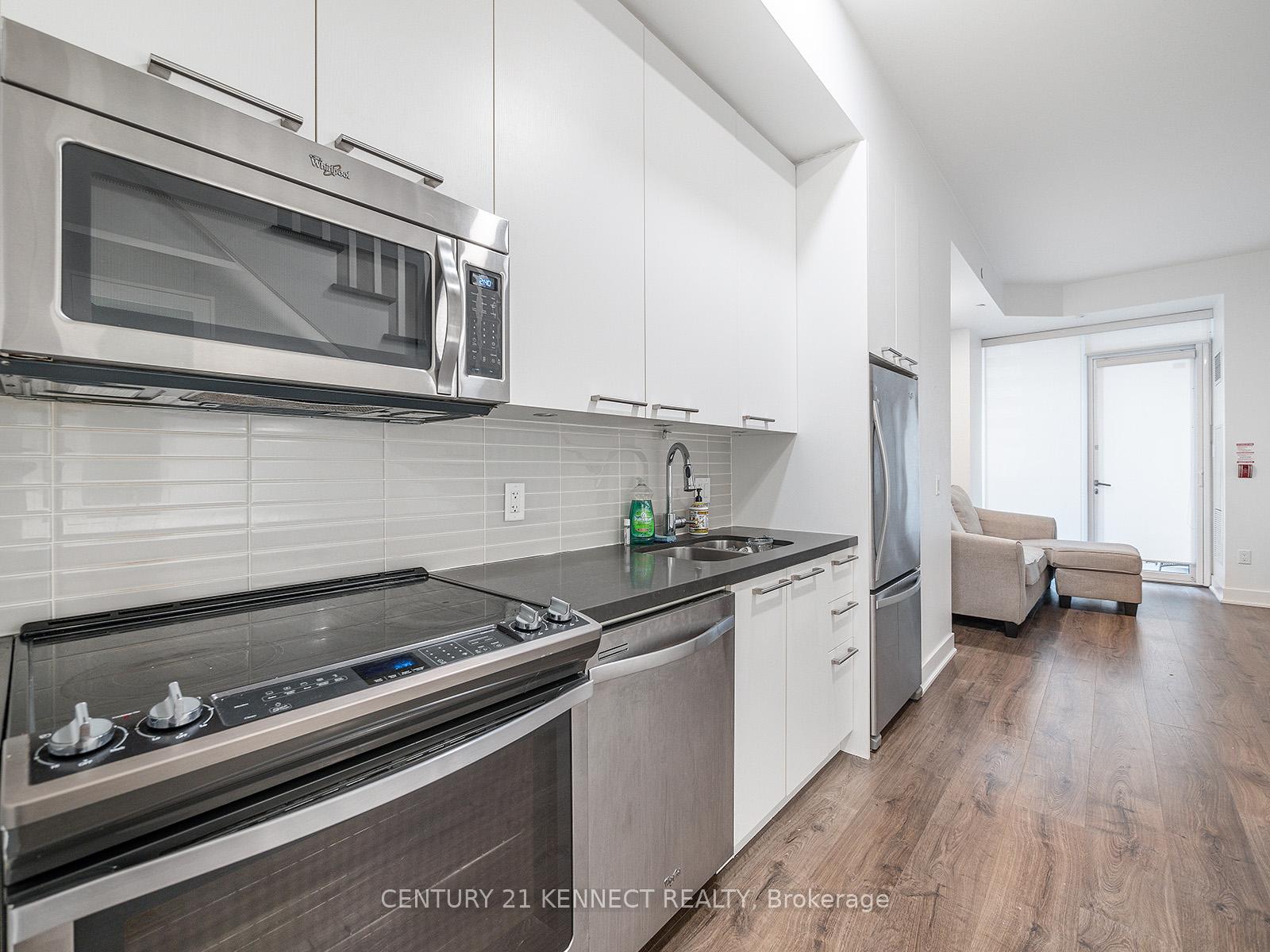 Photo 9 of Unit Th4, 30 Roehampton Avenue, Toronto, Mount Pleasant West — HOMEH