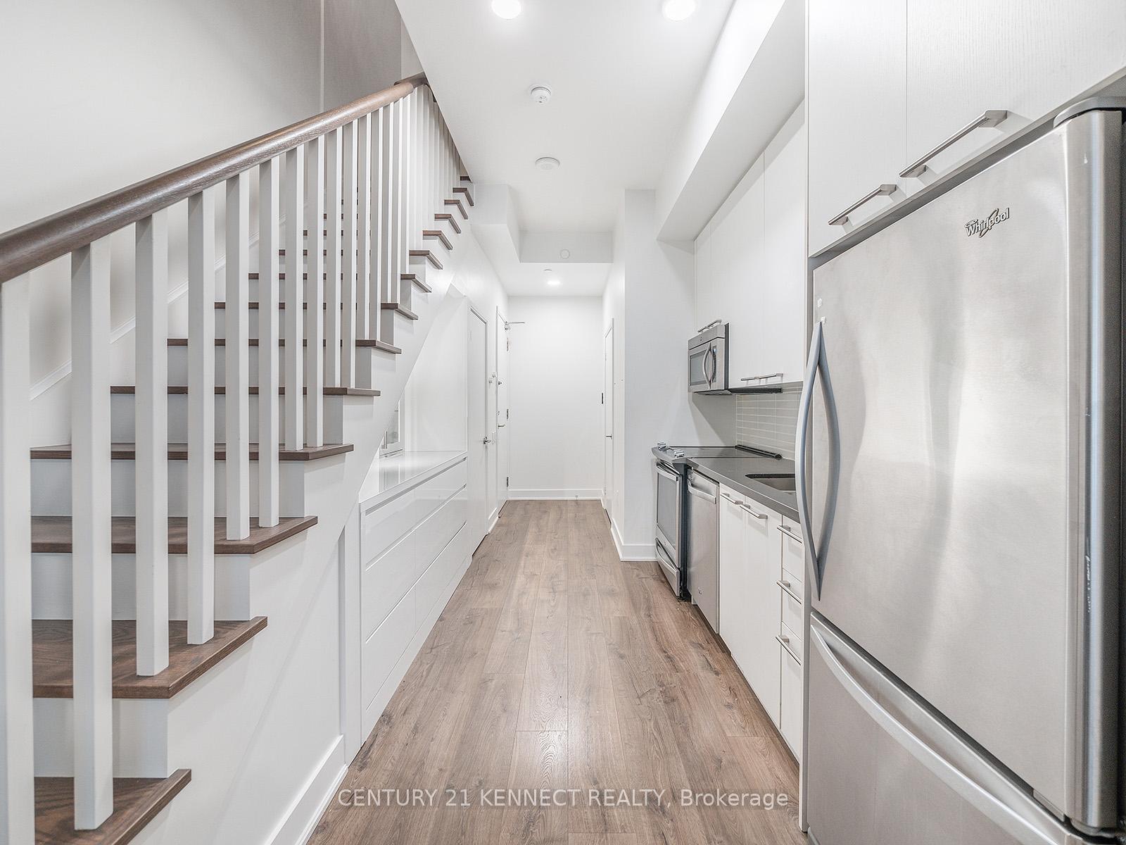 Photo 12 of Unit Th4, 30 Roehampton Avenue, Toronto, Mount Pleasant West — HOMEH