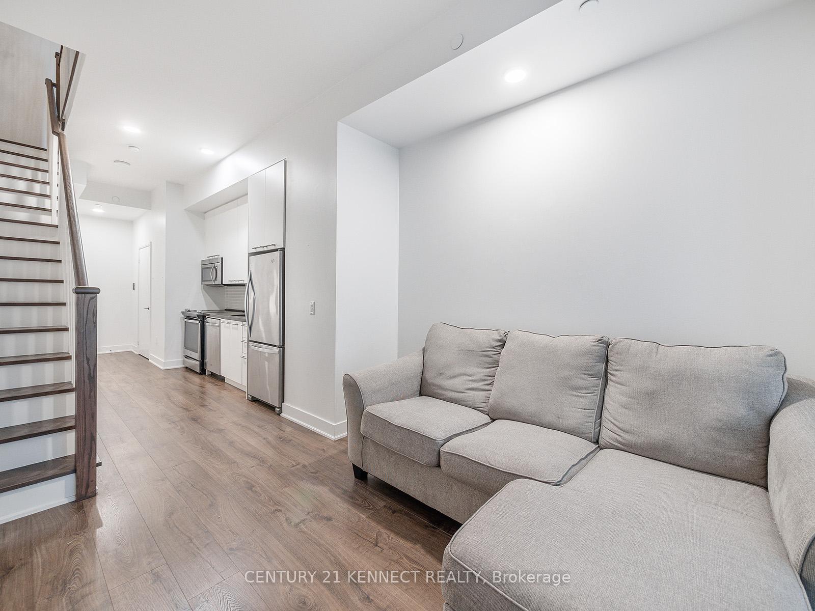 Photo 15 of Unit Th4, 30 Roehampton Avenue, Toronto, Mount Pleasant West — HOMEH
