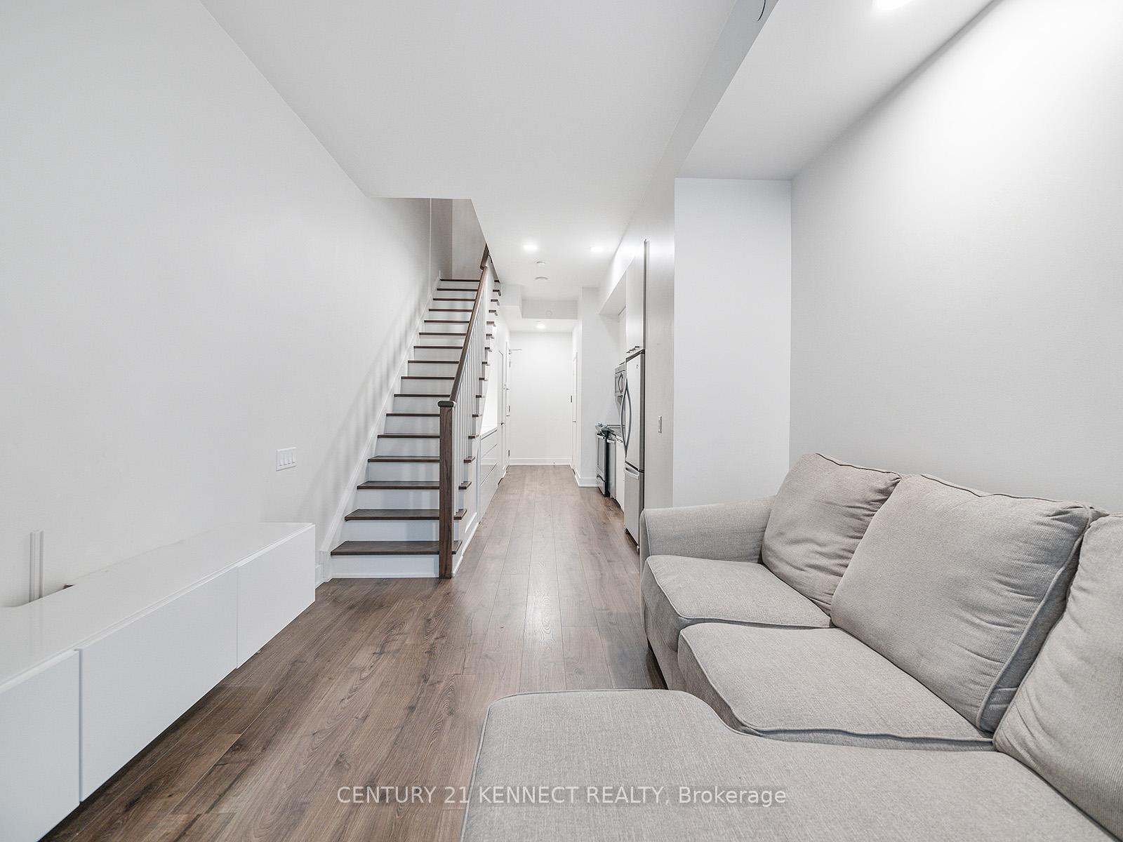 Photo 16 of Unit Th4, 30 Roehampton Avenue, Toronto, Mount Pleasant West — HOMEH