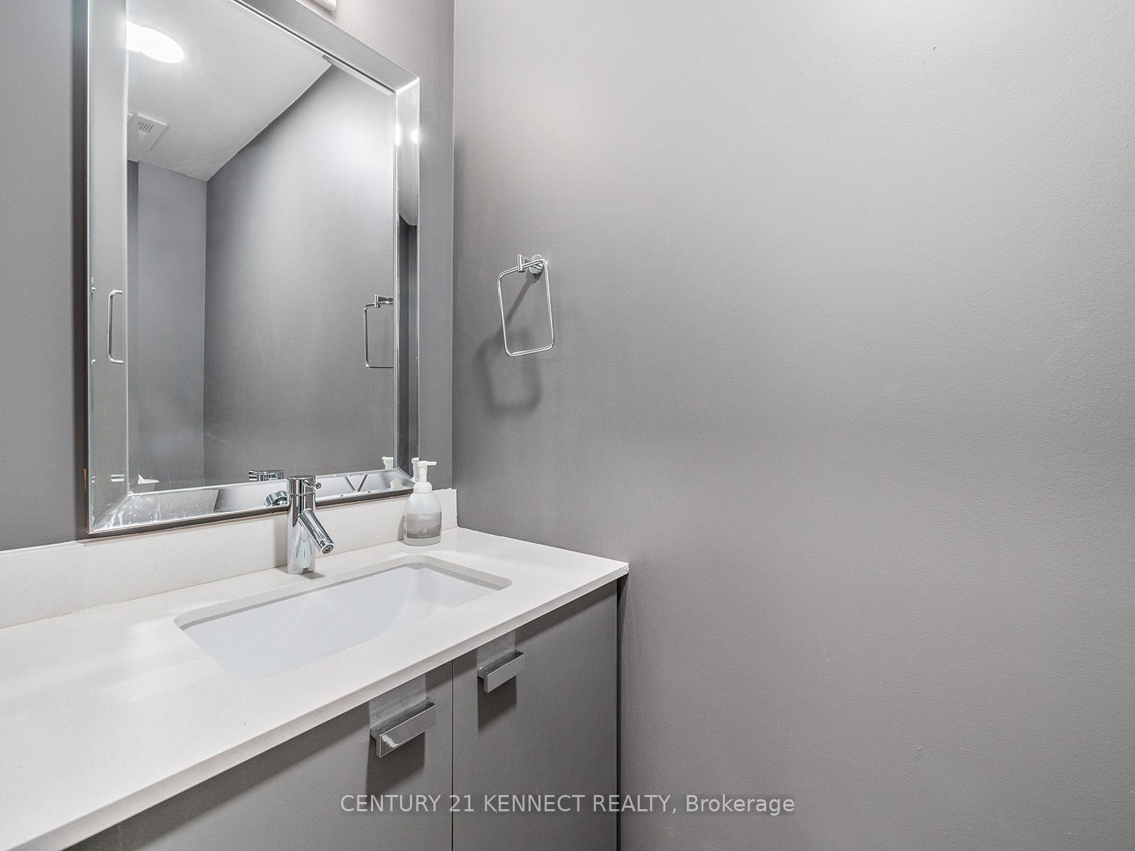 Photo 14 of Unit Th4, 30 Roehampton Avenue, Toronto, Mount Pleasant West — HOMEH