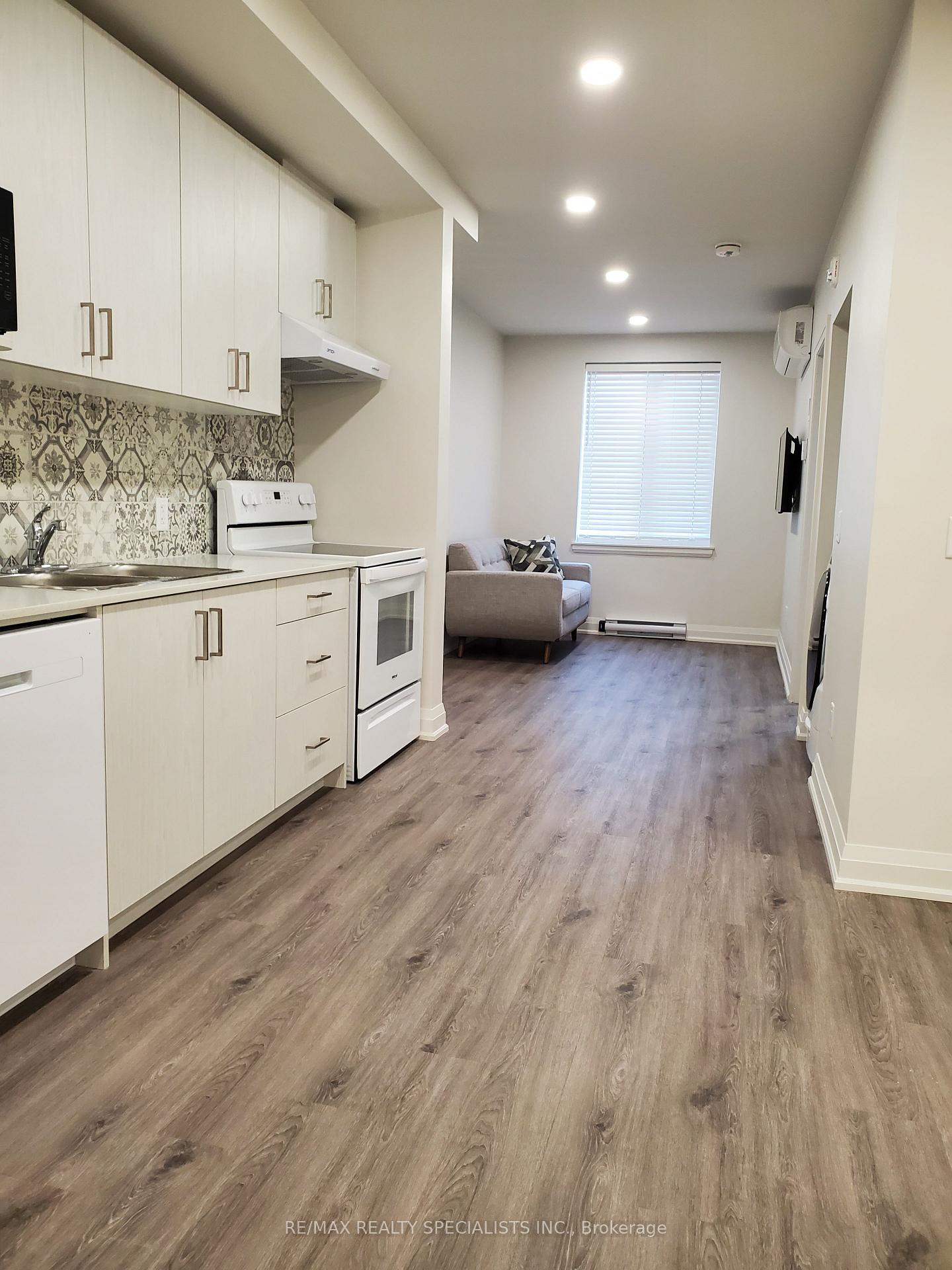 Photo 4 of Unit 201, 307 King Street E, Hamilton, Beasley — HOMEH
