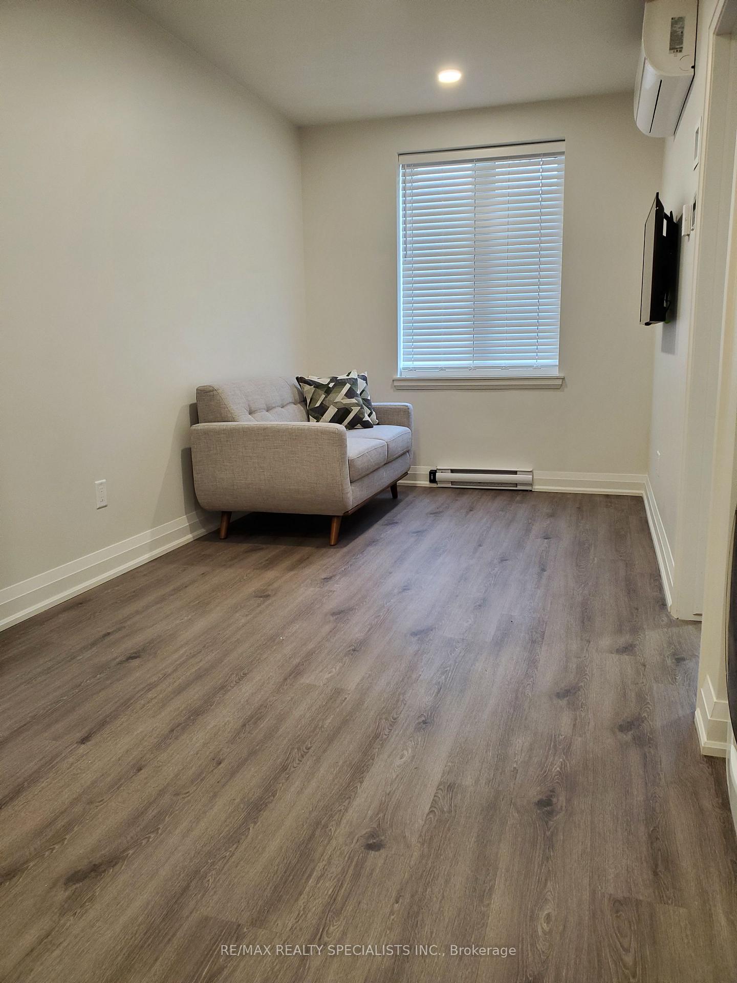Photo 6 of Unit 201, 307 King Street E, Hamilton, Beasley — HOMEH
