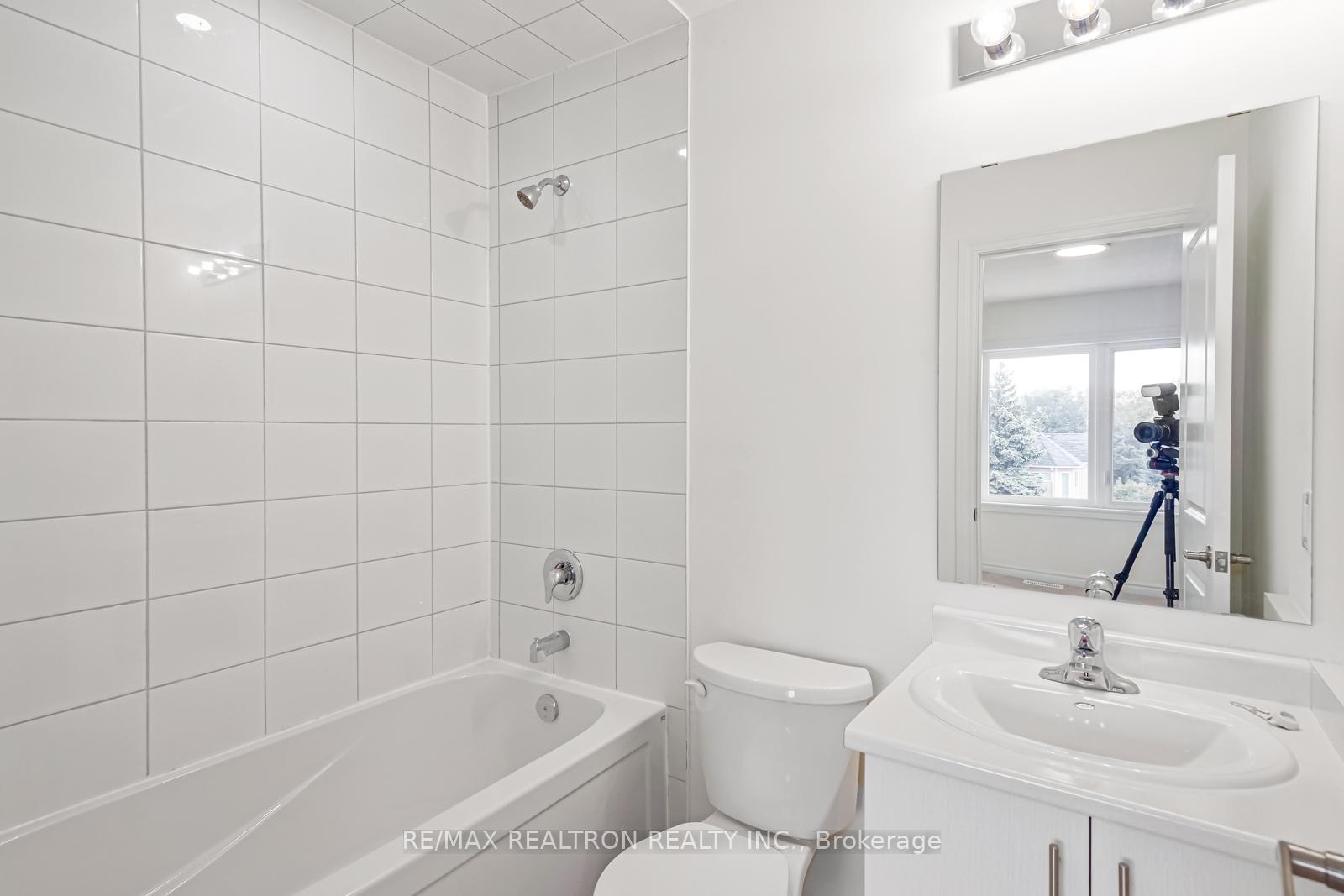 Photo 11 of Unit 2, 33 Dawson Drive, Collingwood — HOMEH