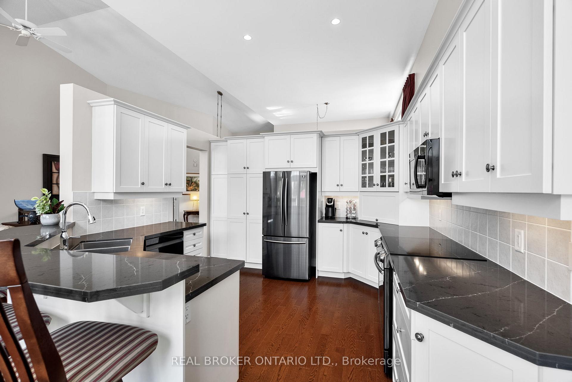 Photo 15 of 306 Calabar Court, Ottawa, Barrhaven - Stonebridge — HOMEH