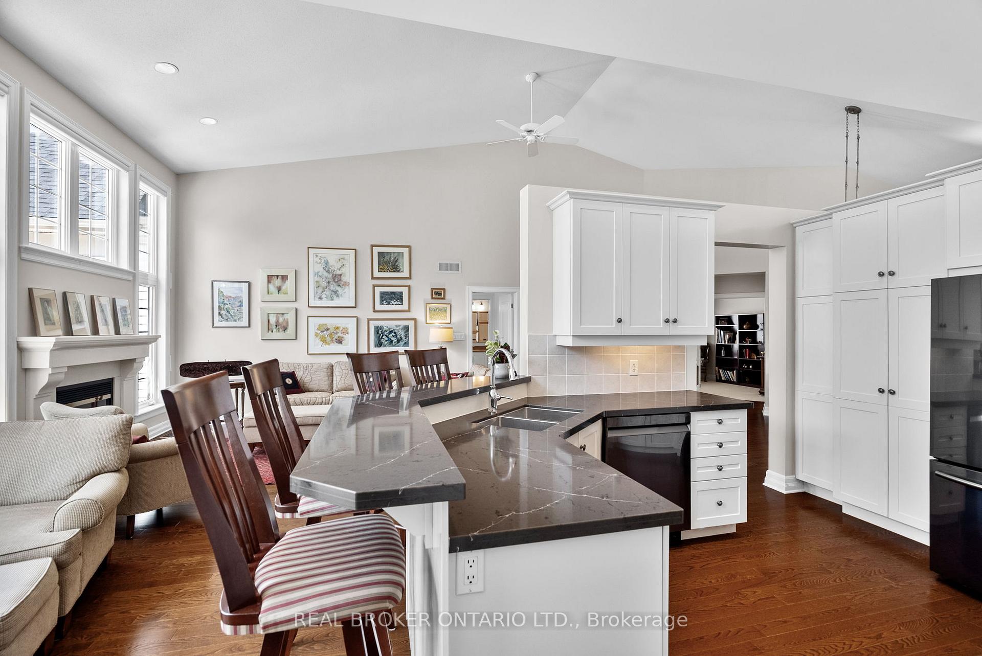 Photo 16 of 306 Calabar Court, Ottawa, Barrhaven - Stonebridge — HOMEH