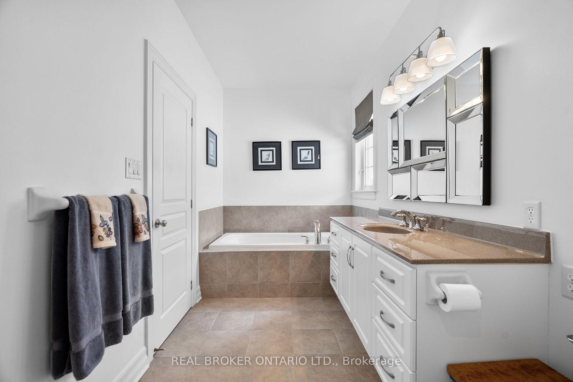 Photo 28 of 306 Calabar Court, Ottawa, Barrhaven - Stonebridge — HOMEH