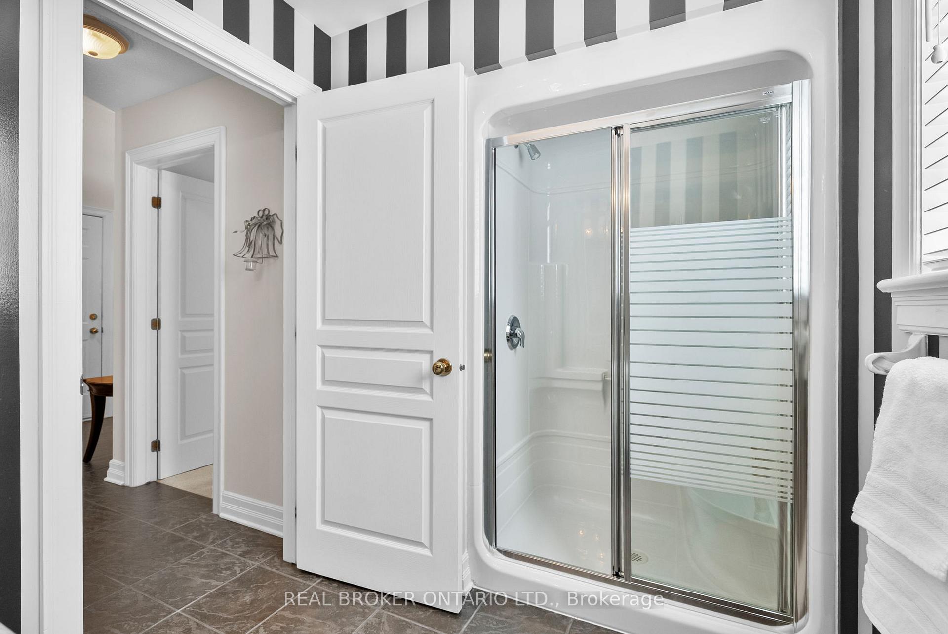 Photo 36 of 306 Calabar Court, Ottawa, Barrhaven - Stonebridge — HOMEH