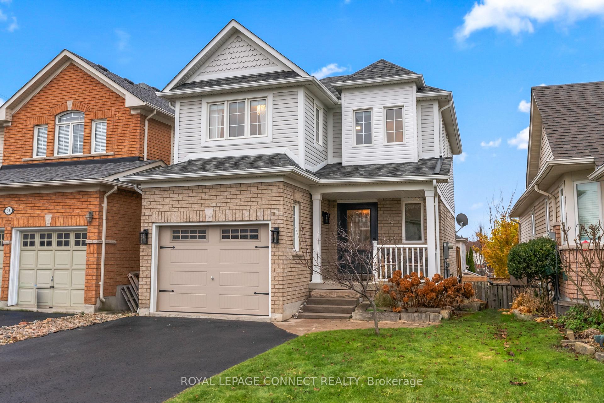 Photo 2 of 49 Childs Court, Clarington, Bowmanville — HOMEH