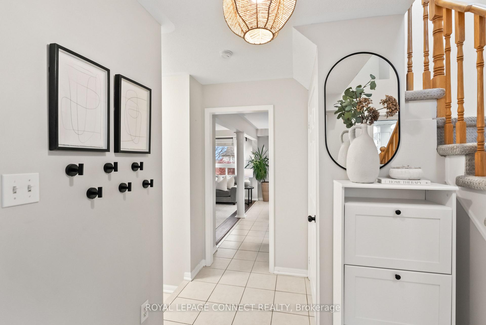 Photo 4 of 49 Childs Court, Clarington, Bowmanville — HOMEH