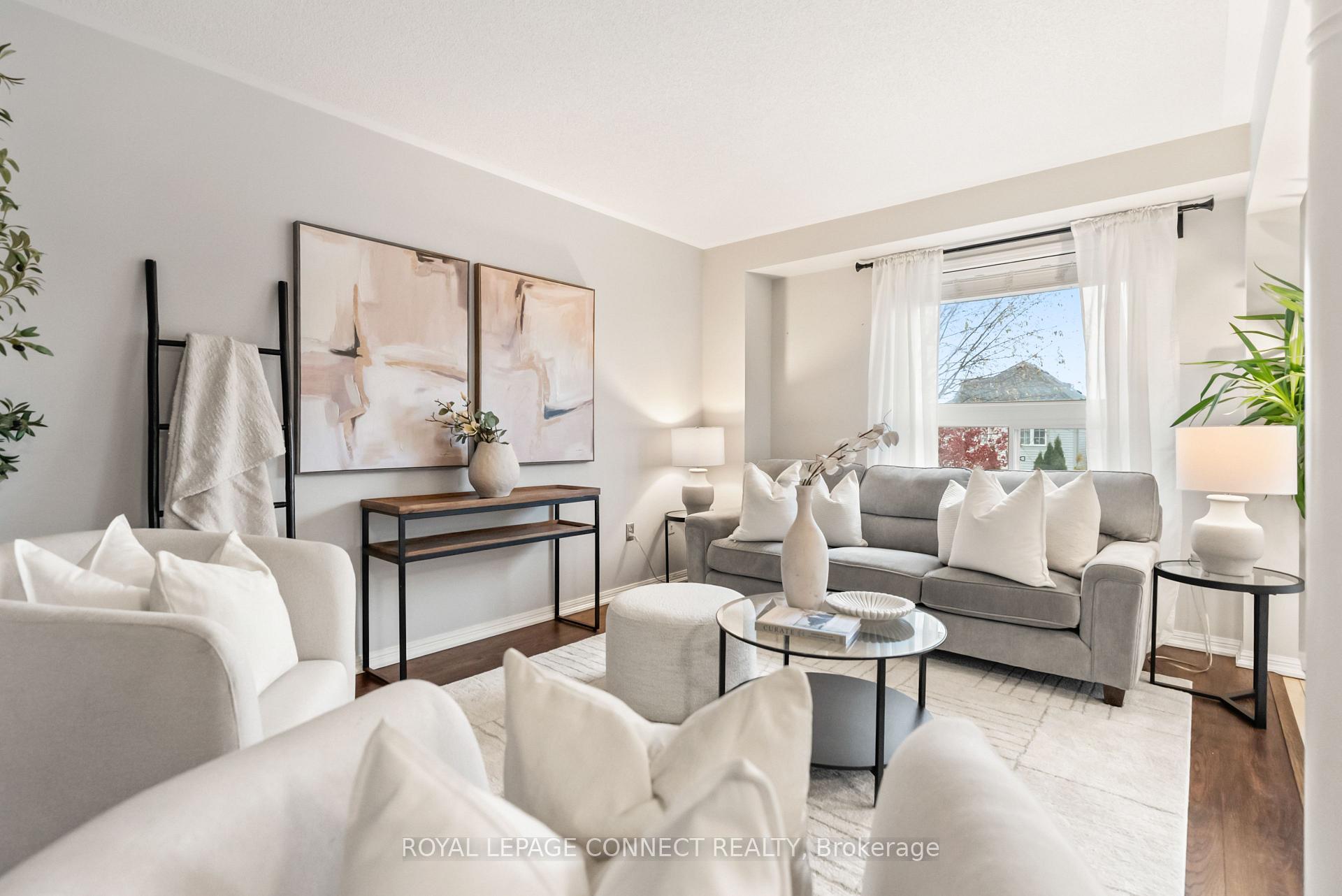 Photo 6 of 49 Childs Court, Clarington, Bowmanville — HOMEH