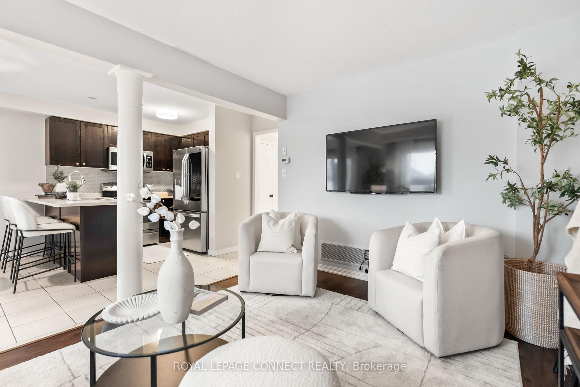 Photo 7 of 49 Childs Court, Clarington, Bowmanville — HOMEH