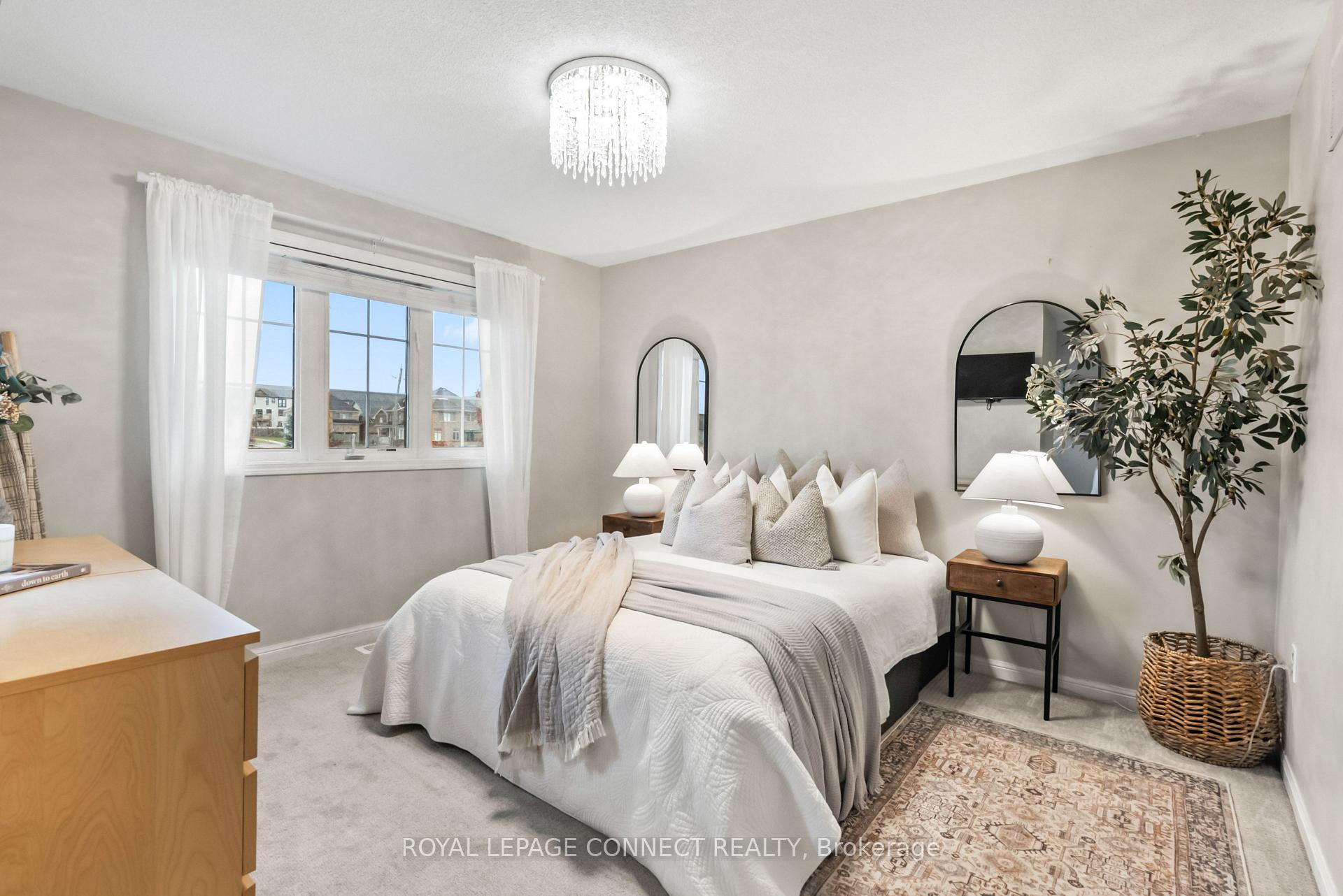 Photo 19 of 49 Childs Court, Clarington, Bowmanville — HOMEH