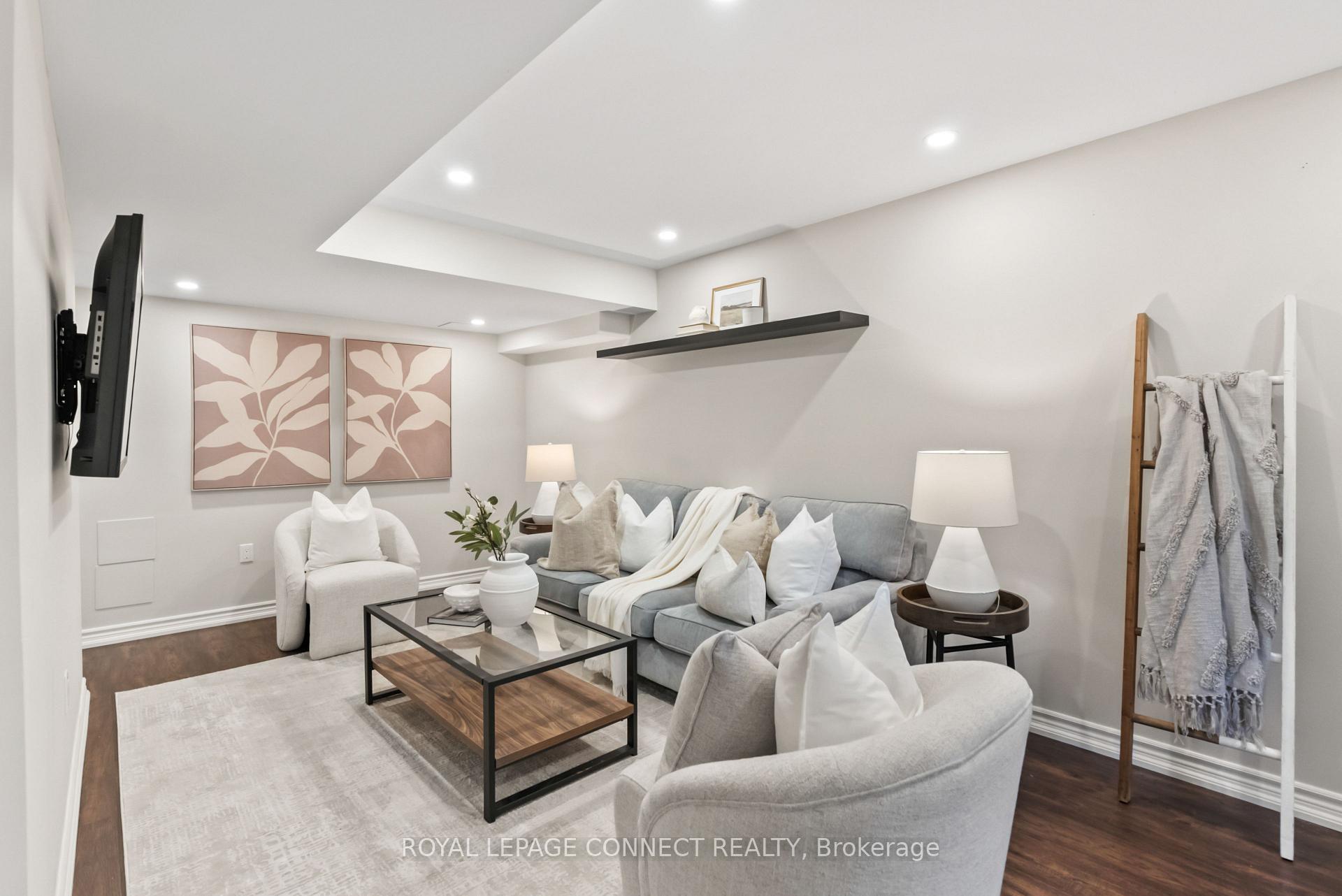 Photo 33 of 49 Childs Court, Clarington, Bowmanville — HOMEH