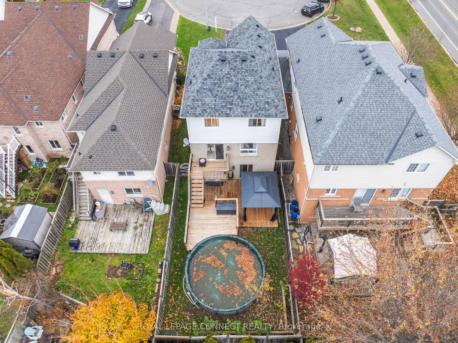 Photo 41 of 49 Childs Court, Clarington, Bowmanville — HOMEH