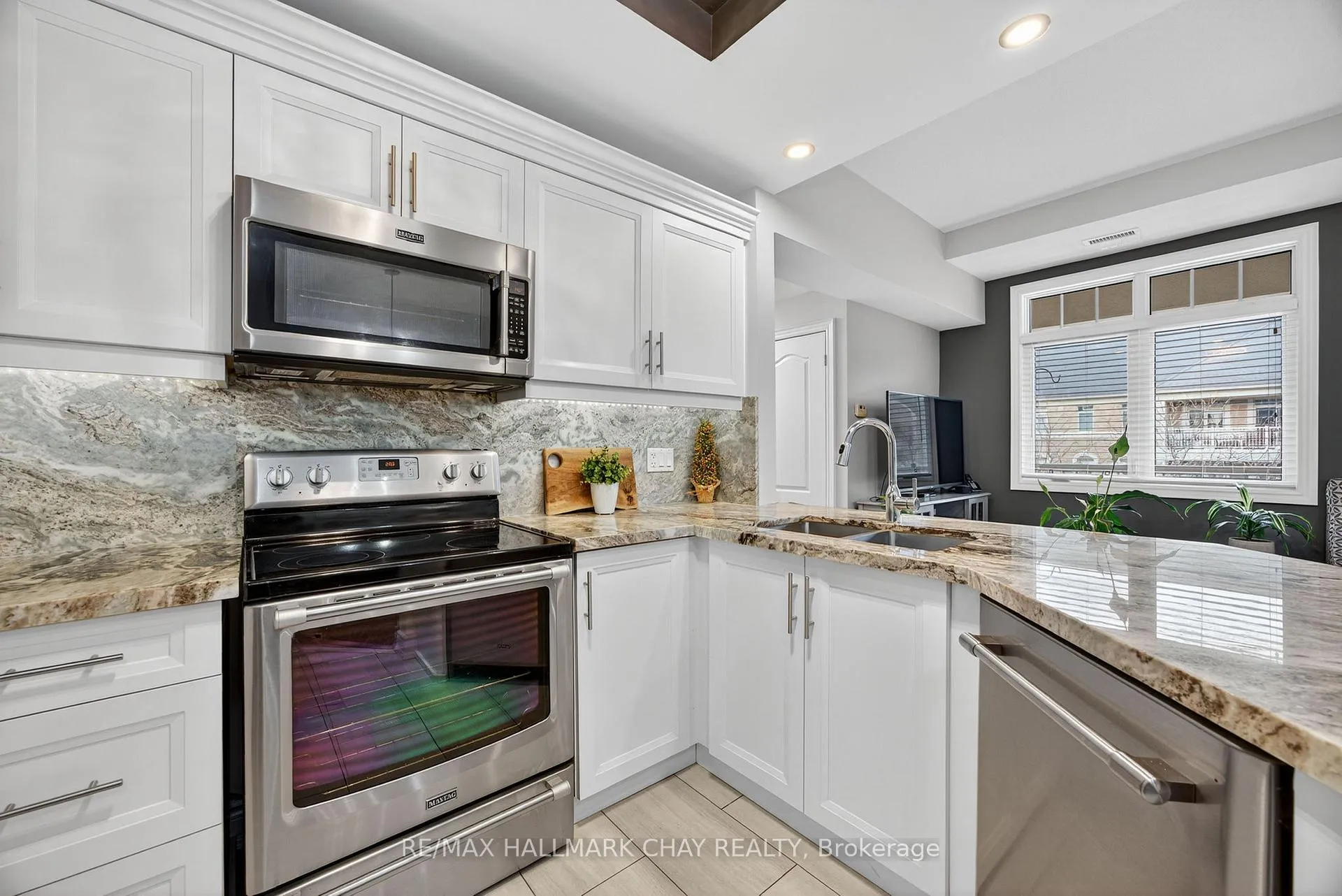 Photo 8 of Unit 310, 78 Sunset Boulevard, New Tecumseth, Rural New Tecumseth — HOMEH