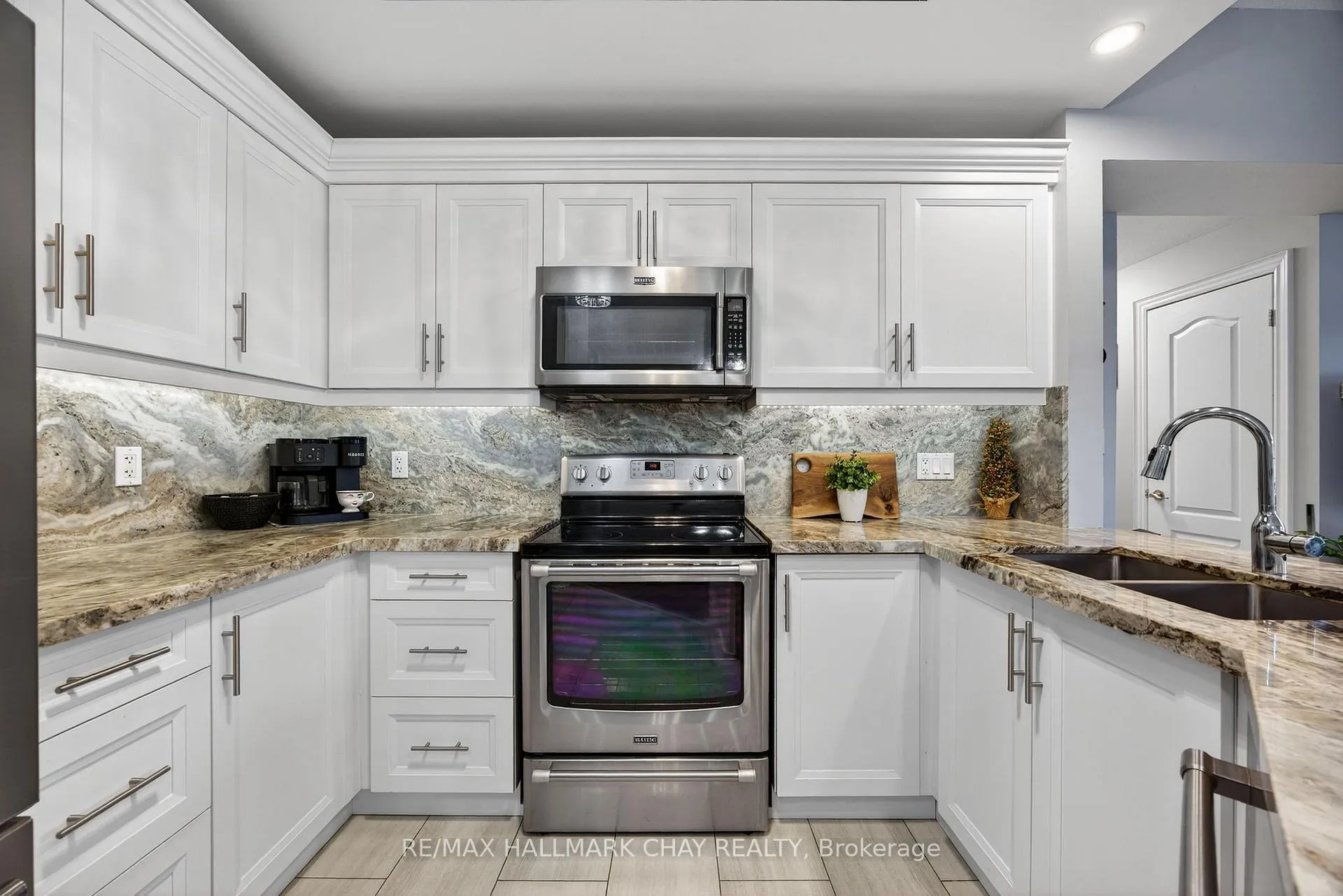 Photo 9 of Unit 310, 78 Sunset Boulevard, New Tecumseth, Rural New Tecumseth — HOMEH
